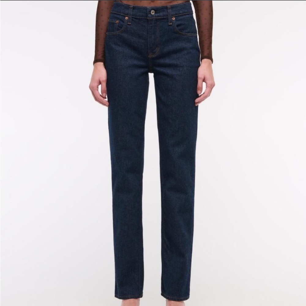 BRAND NEW Abercrombie Mid Rise 90s Straight Jean